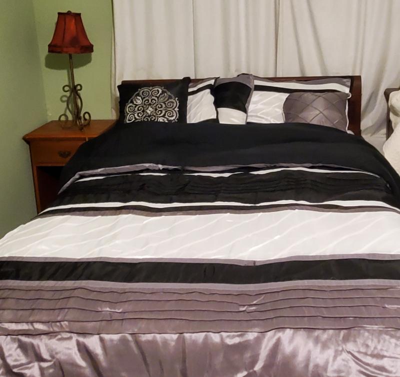 Beautiful comforter set!