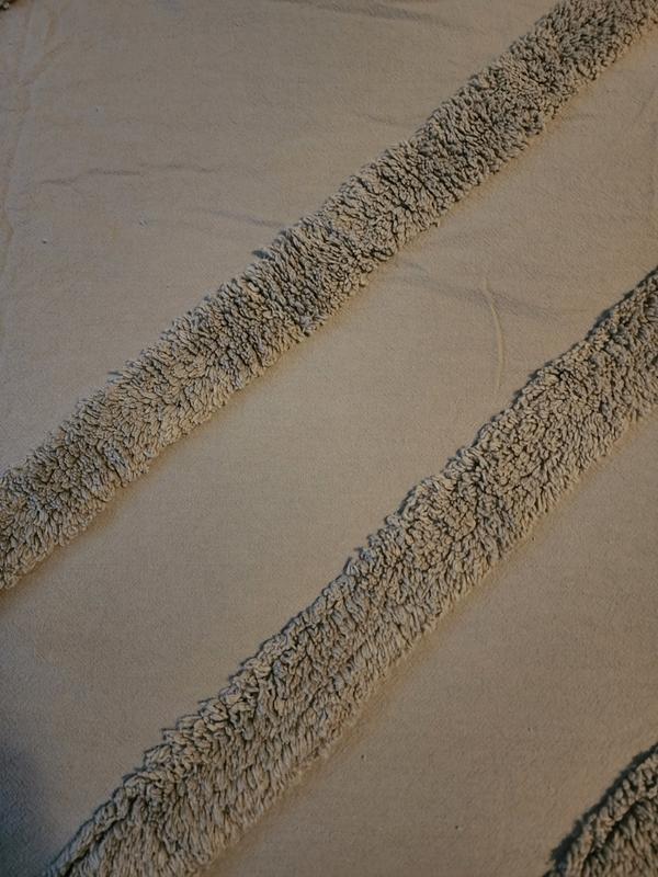 Chenille accent