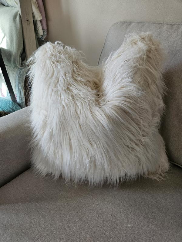 Large fluffy online pillows