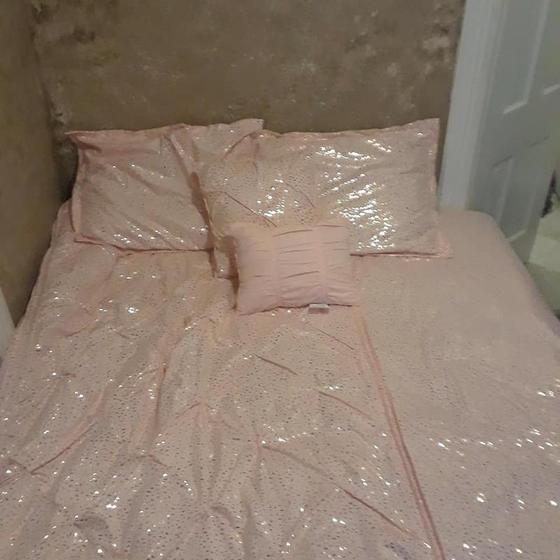 My new bed set is so comfortable!