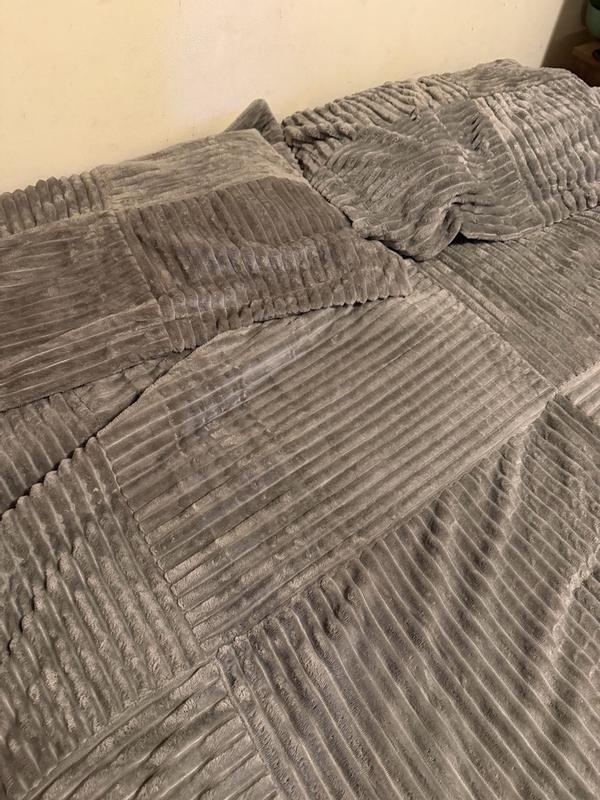 Customer carousel item 3.