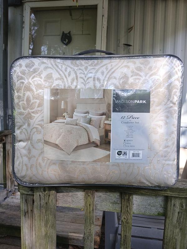 Customer carousel item 4.