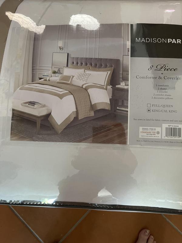 8 PIECE BEDDING SET (Front)
