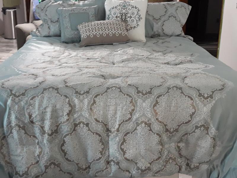 Madison Park Mariella Queen Jacquard sale Comforter, Set of 7-PC $326