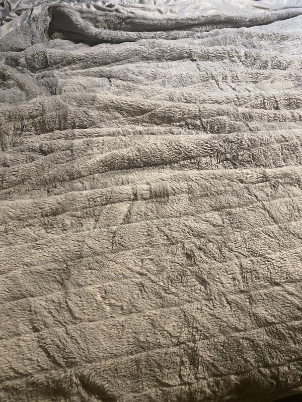 It looks so plush and it feels much more lol