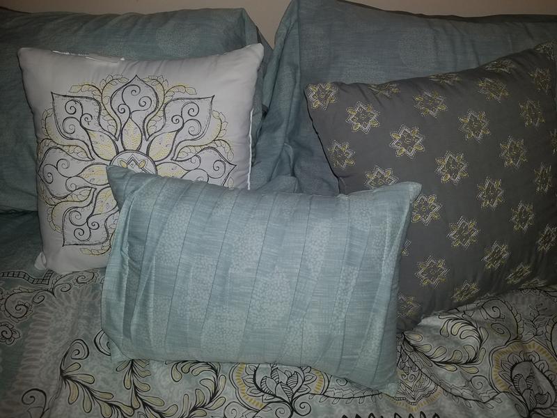 Pretty Decorative Pillows