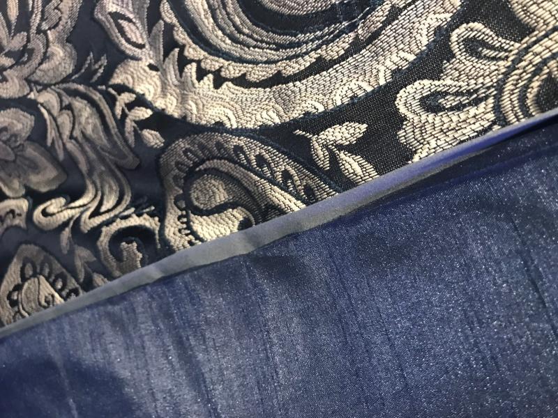 Edging details of the comforter