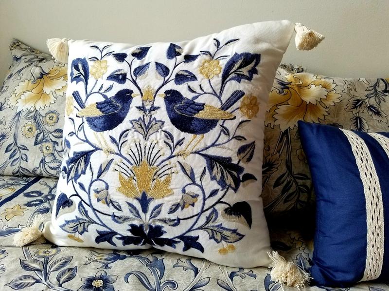 Accompanying decorative pillows