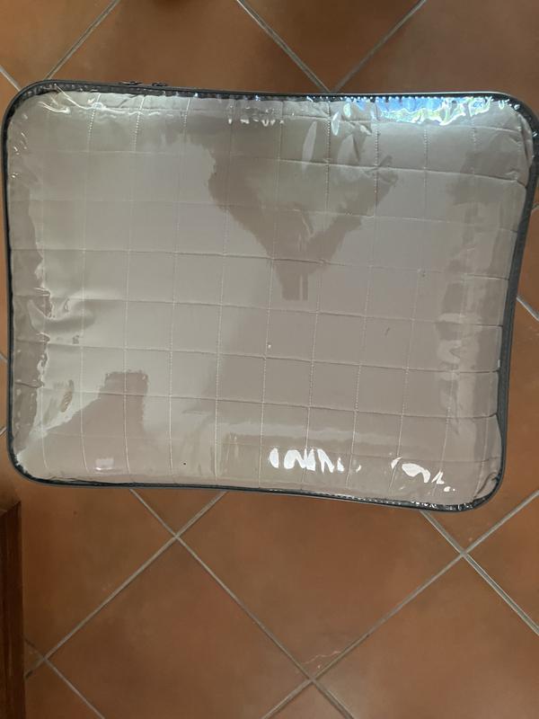 8 PIECE BEDDING SET (Back)