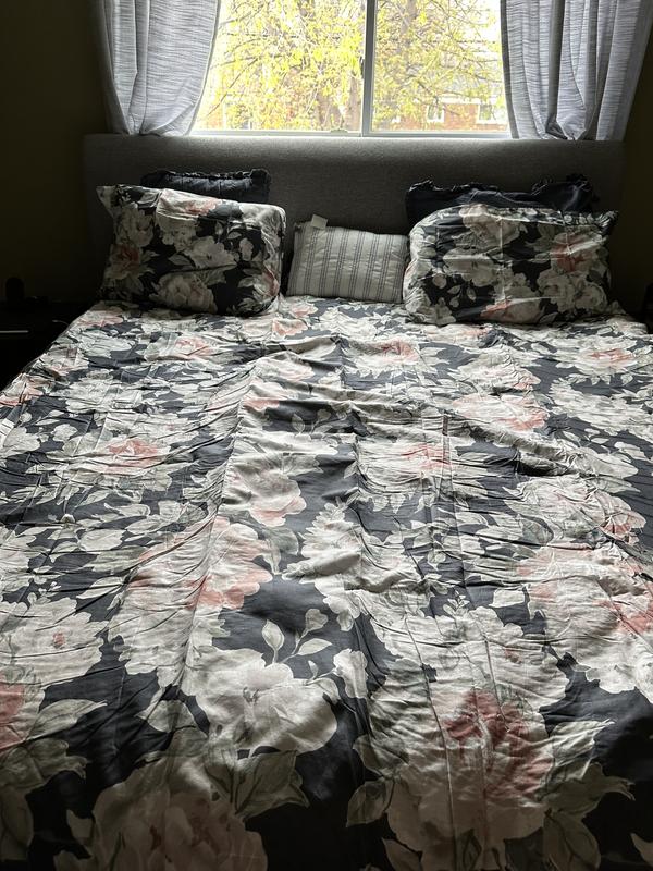 Mavis Reversible Comforter Set