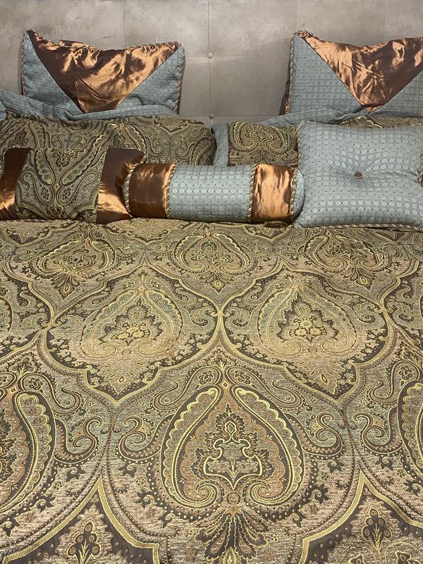 Shop Canovia Classic Springs Jacquard Comforter Set Multi, Comforters &  Blankets
