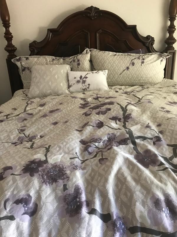 Very pretty duvet cover