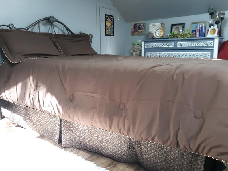 Here is the Galleria four piece Brown comforter set and it's full Assemble but on the brown side showing the beautiful skirting also