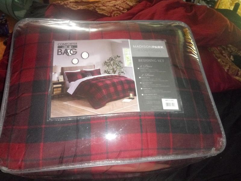 Madison Park Essentials Everest 6-Piece Reversible Twin Comforter Set in Red Plaid