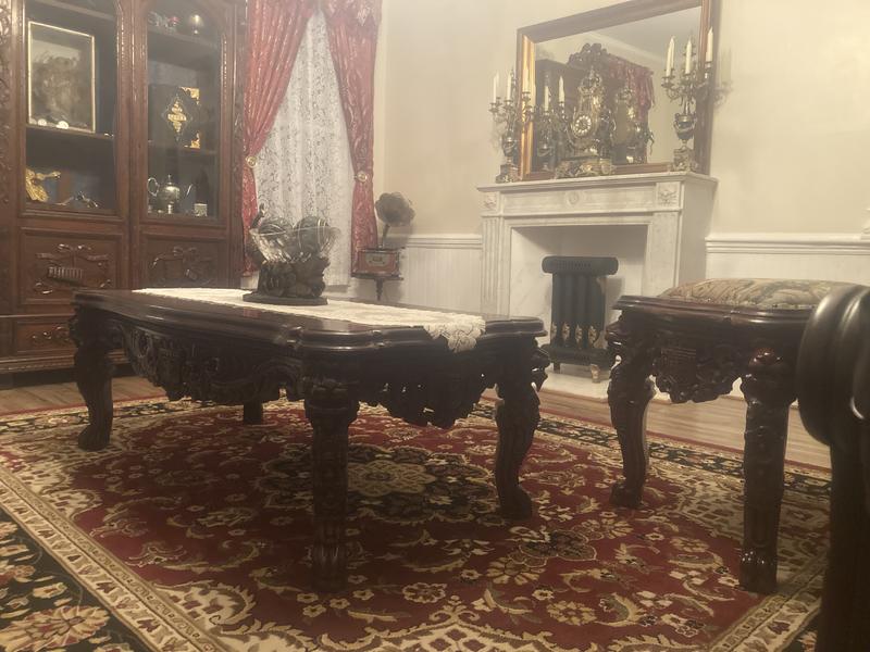 The Lord Raffles Grand Hall Lion Coffee Table - Design Toscano