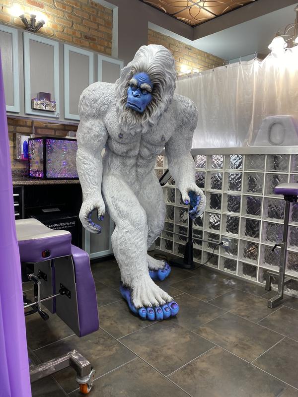 Big foot - Yeti White (JR 110119w) - The Jolly Roger - Life Size