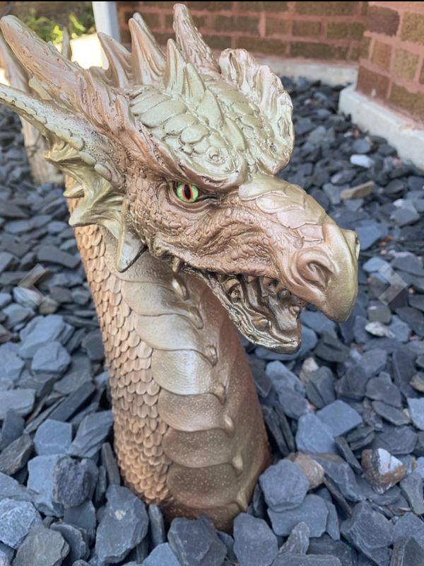 Design Toscano The Dragon of Falkenberg Castle Moat Lawn Garden