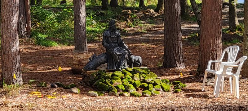 Natures Sanctuary St Francis Statue - Design Toscano