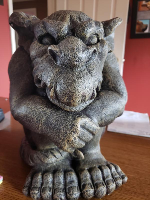 Design Toscano Cambridge Hopping Gargoyle Statue - On Sale - Bed Bath &  Beyond - 21592271