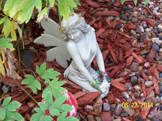 The Enchanted Garden Fairies Sculpture - Design Toscano