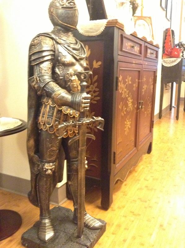 Kings Guard Armor Statue - Design Toscano