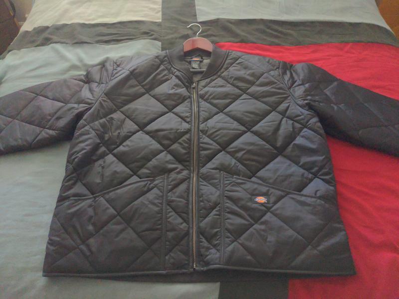 Dickies men's water resistant hotsell diamond quilted nylon jacket