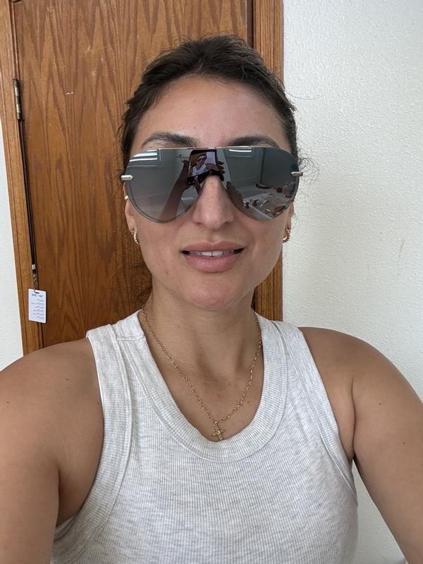 Review Thumbnail Image 0 382575906