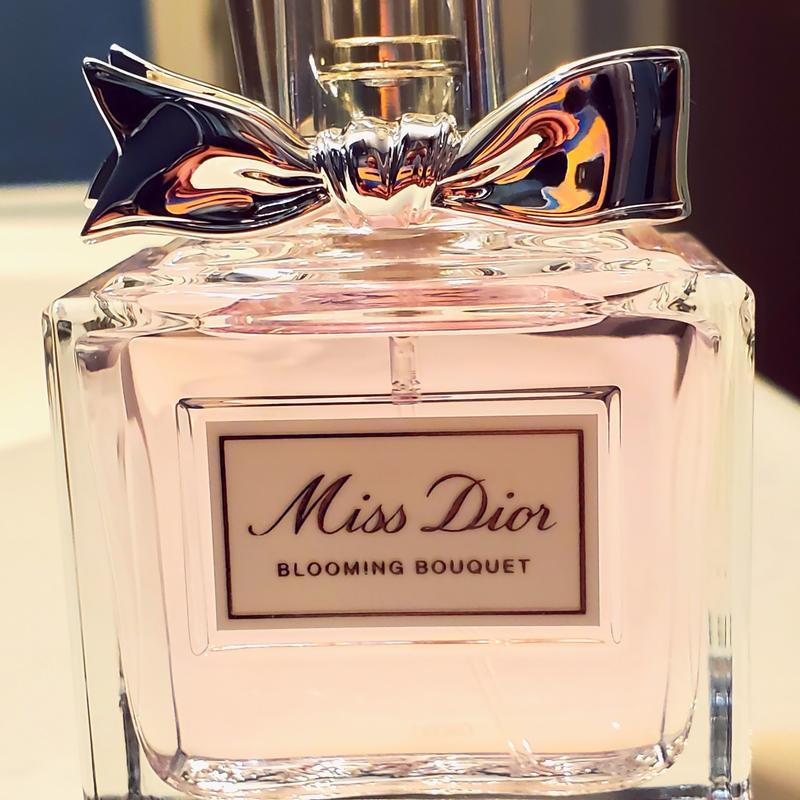 その他 Miss Dior Absolutely Blooming 50ml Y0996612_C099700102_E01_RHC.jpg