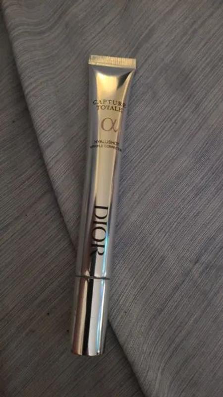 DIOR Capture Totale Hyalushot Wrinkle Corrector with