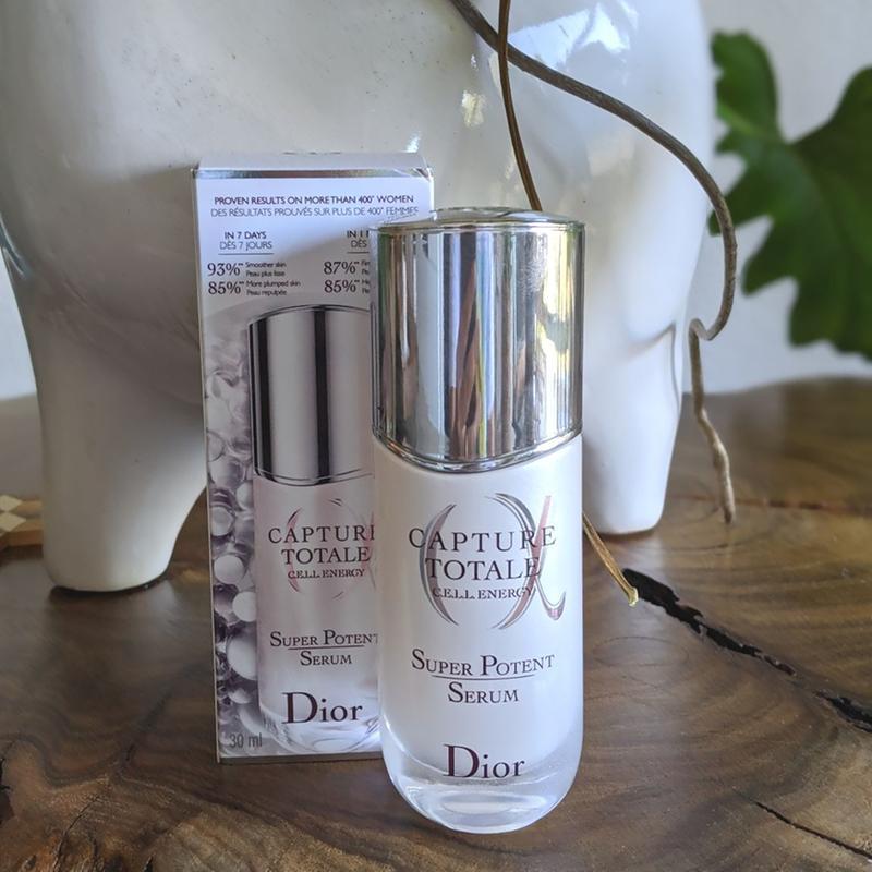 Dior Capture Totale セルENGYEye Serum 20ml DIOR Dior Capture Totale Le Sérum Anti-Aging Serum | Saks