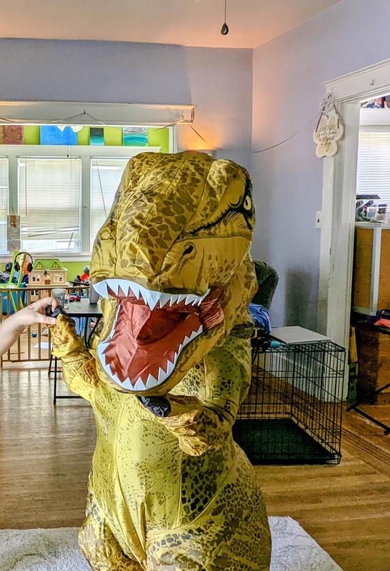 While the costume looks great, the neck doesn't inflate because the fan isn't strong enough, causing the head to hang over my son's face. He has to hold the head up in order to see.