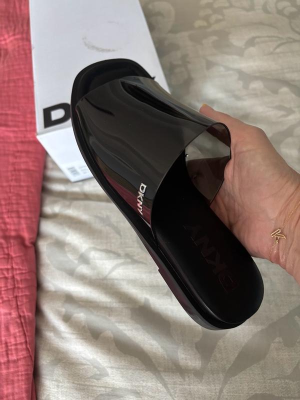 Customer photo for "Versatile and comfy"