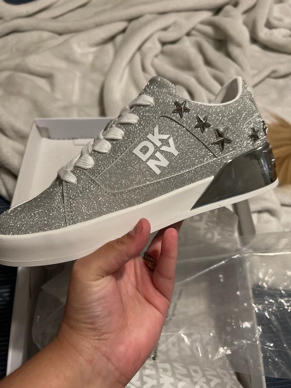 Review Thumbnail Image 0 382564319