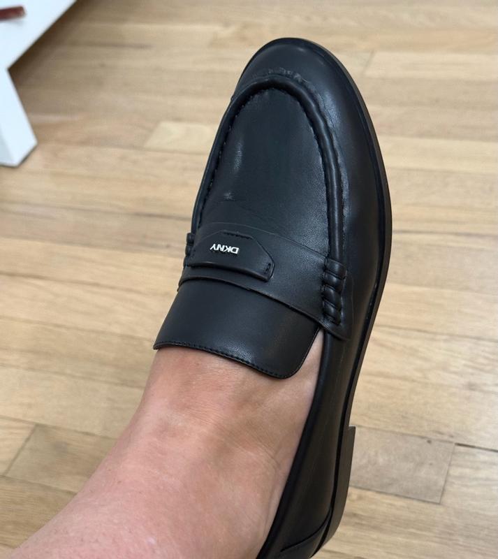 Customer photo for "Perfect office or daily shoe"