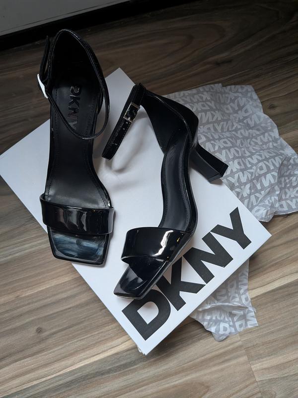 Customer photo for "The perfect shoes"