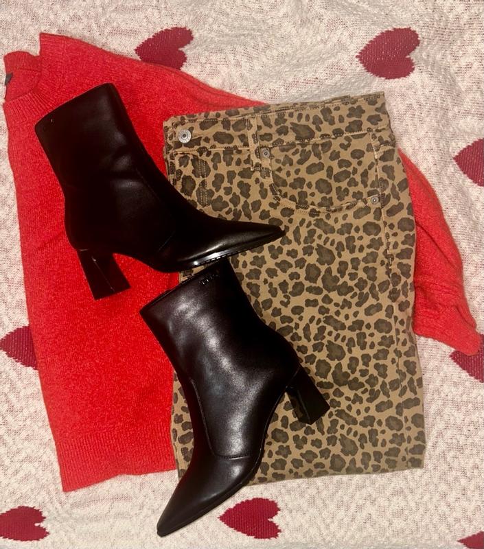 Customer photo for "Comfiest Heels"
