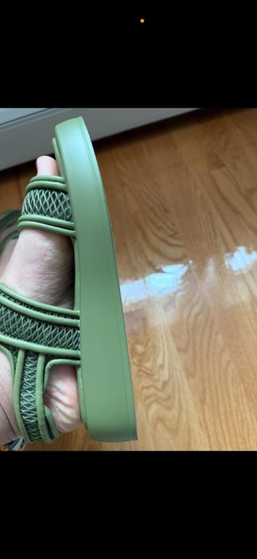 Review Thumbnail Image 0 375729068