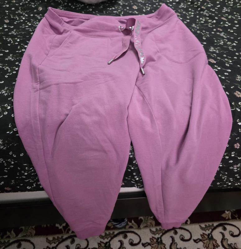 Customer carousel item 3.