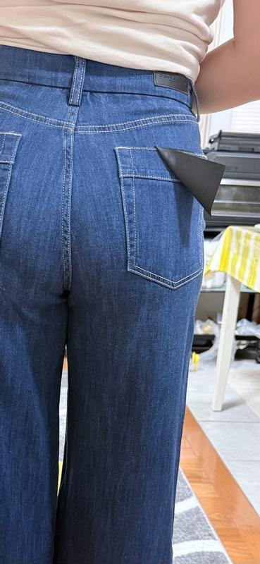 Customer photo for "Soft, comfortable fabric, beautiful and flattering fit"