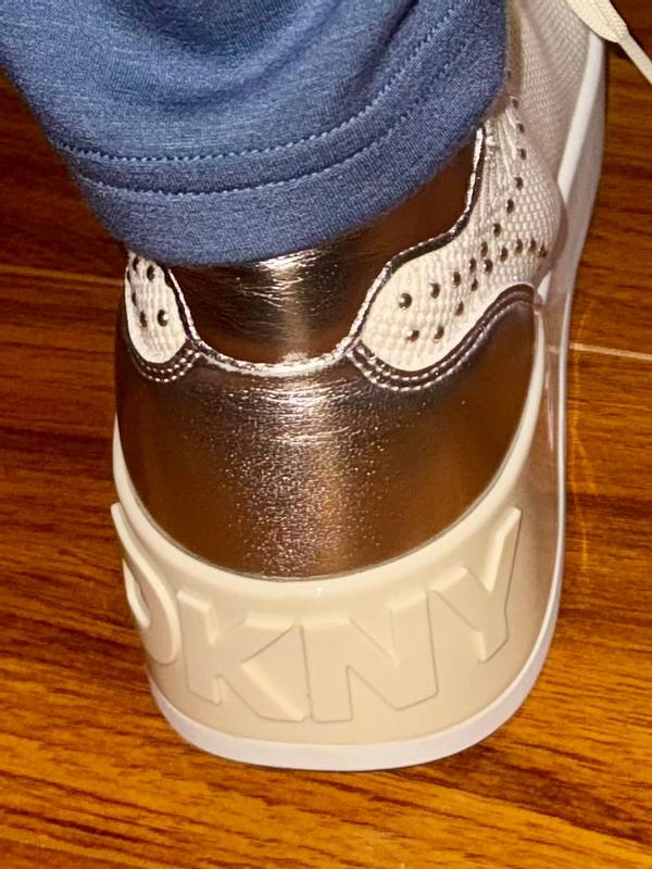 Customer photo for "Sneakers with beauty and comfort"
