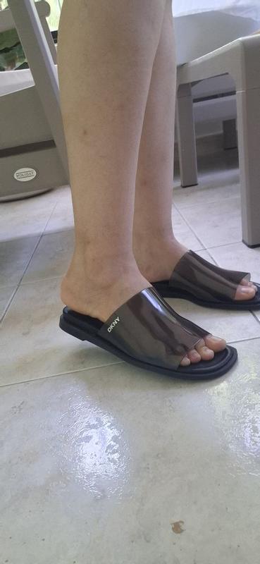 Customer photo for "Comfortable,  true to size, and perfect for casual everyday wear."
