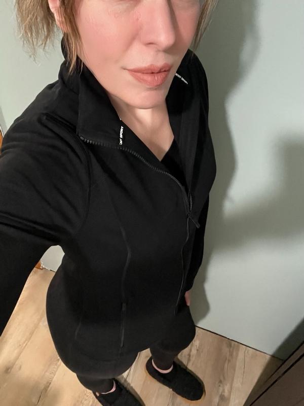 Customer carousel item 3.