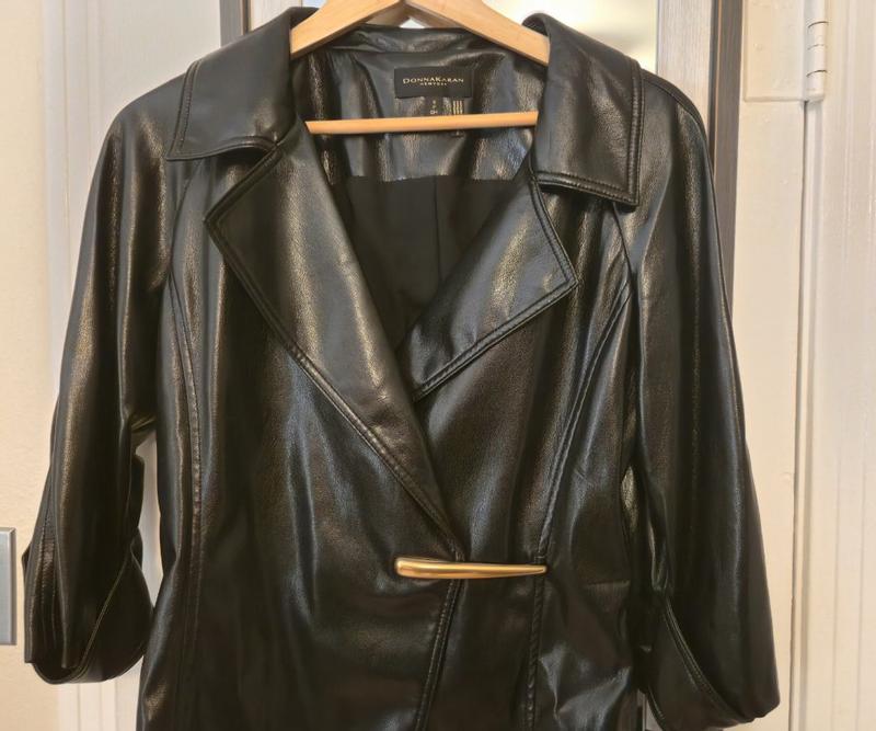 Customer photo for "Stylish Faux Leather Design with a Sleek Look"