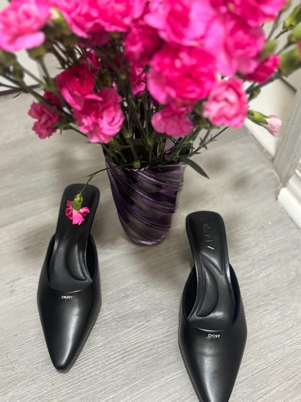 Customer photo for "Leather, fancy , fall"