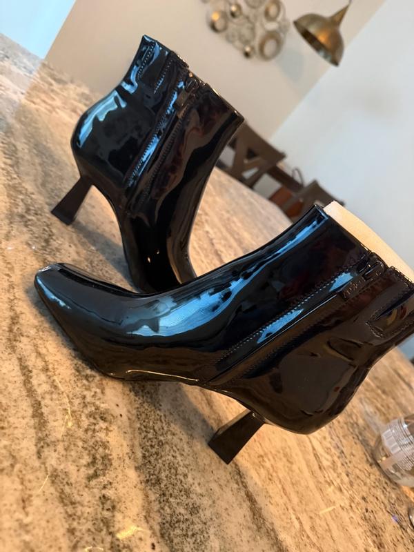 Customer photo for "Comfortable and stylish"
