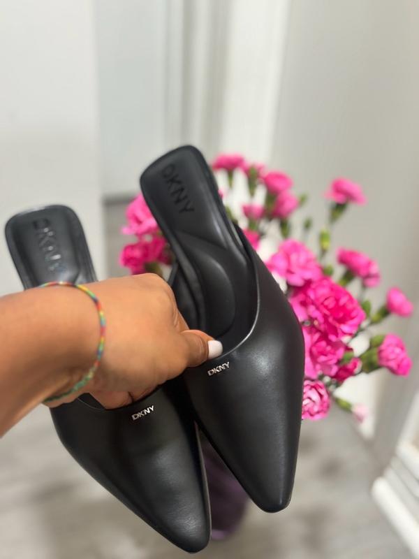 Customer photo for "Leather, fancy , fall"
