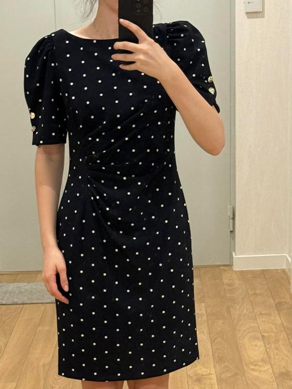 Customer carousel item 11.