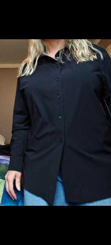 Customer photo for "No wrinkle, easy to incorporate into wardrobe"