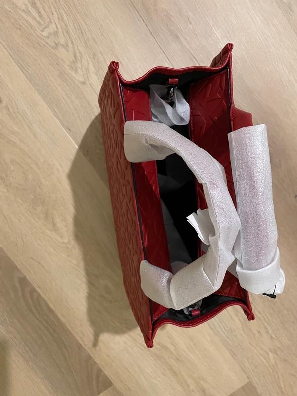 Customer carousel item 7.