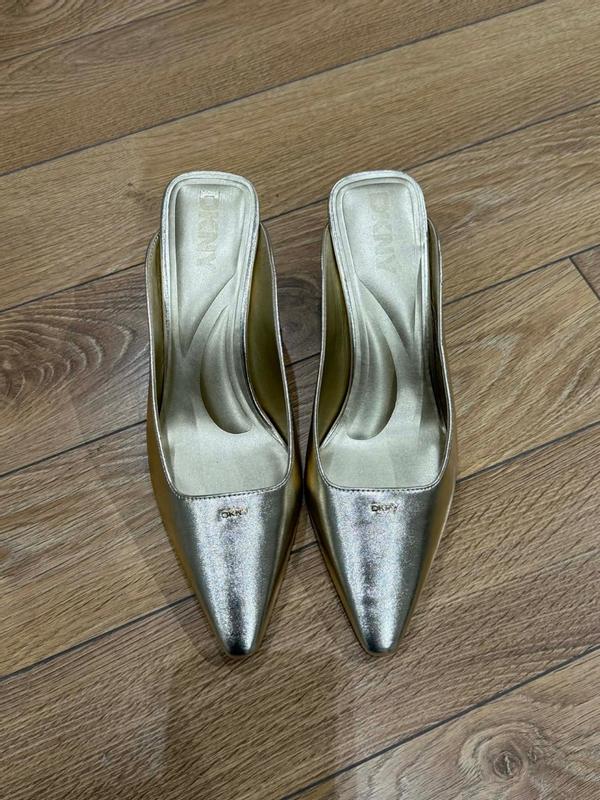 Customer carousel item 5.